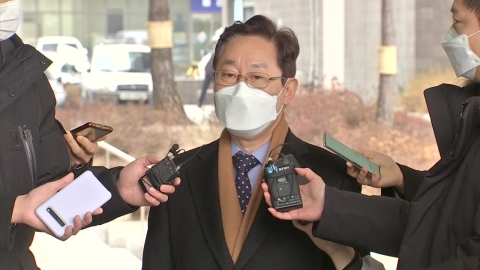 박범계 "윤석열 일가 수사, 법과 원칙 따라 신속히"