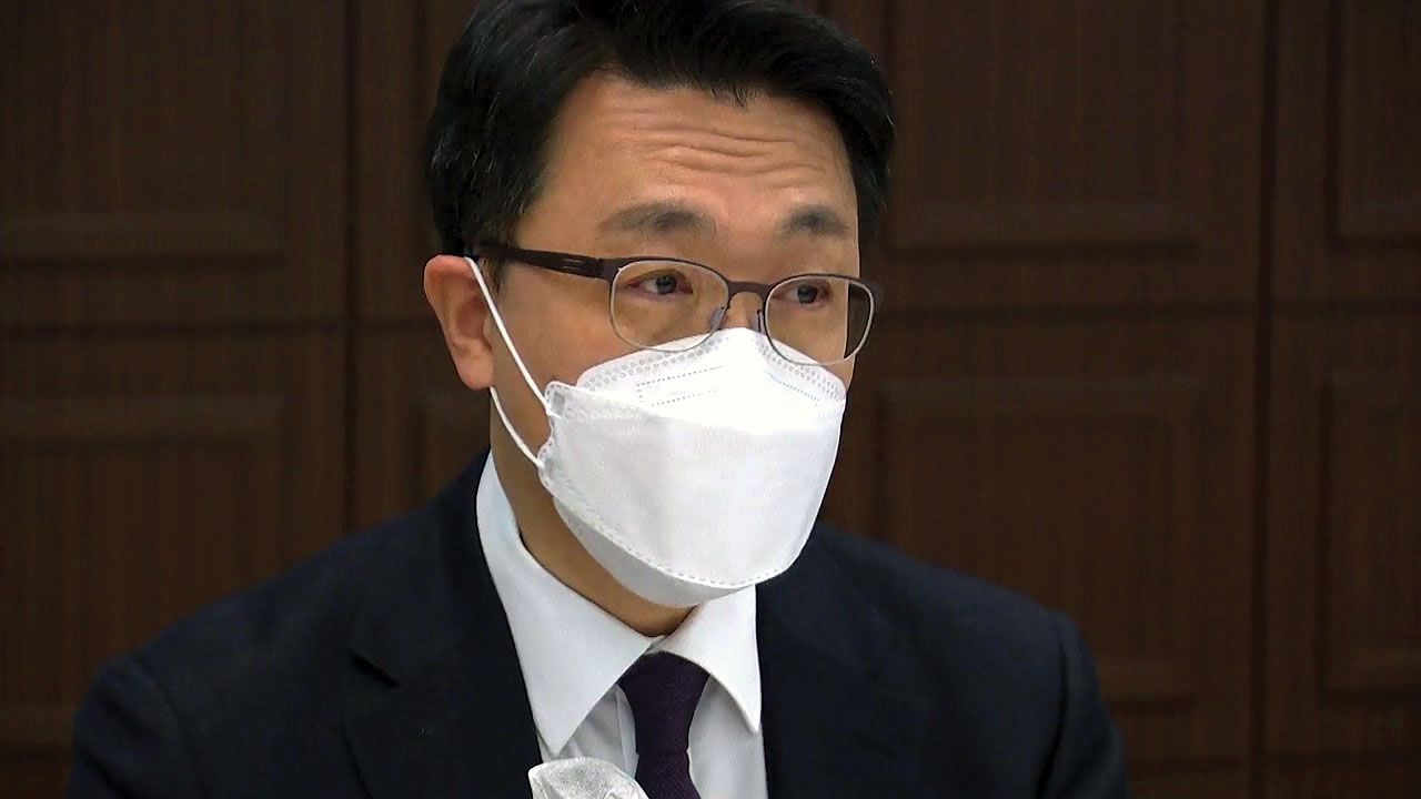 [사회]Kim Jin-wook attends the first public debate…”Avoid investigating the impact of the election”
