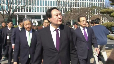 윤석열 "검찰 수사권 박탈은 헌법 정신 파괴...직 걸겠다"