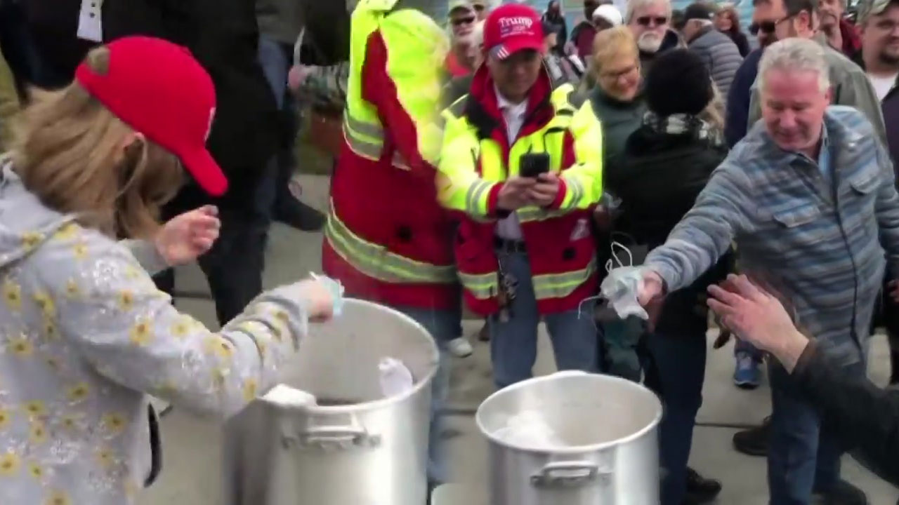 [국제]Mobilizing even a child to burn a mask…