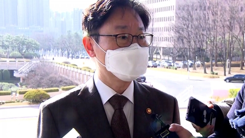 박범계, '한명숙 사건' 지휘권 발동…"잘못된 관행 드러나"