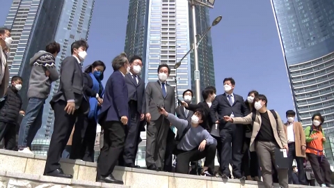 민주당 지도부, 엘시티로…박형준 "1등 뺏으려는 흑색선전"