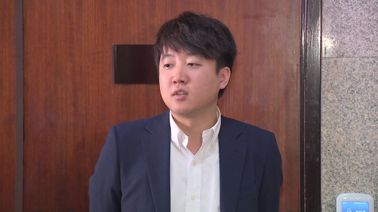 이준석 "탐욕스러운 선배들, 심판받을 것"...주호영·나경원 겨냥?