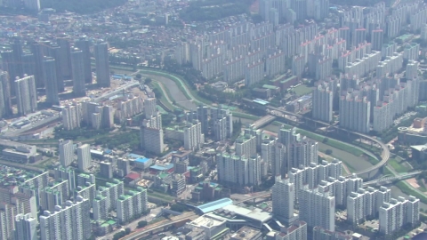 올라도 너무 오르는 전셋값…집값도 끌어올리나