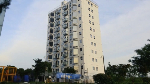 중국서 20가구짜리 10층 아파트 28시간 만에 완공...조립식으로 공사