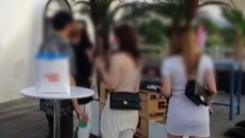 300여 명 한강 선상 파티 적발..."20대 확산세 속도"