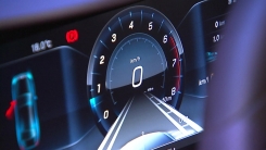 [단독] 벤츠 E클래스 운전 중 '계기판 꺼짐' 속출...당국 조사