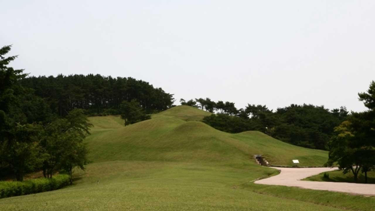 '송산리 고분군' 일제가 붙인 명칭 떼고 '공주 무령왕릉'으로