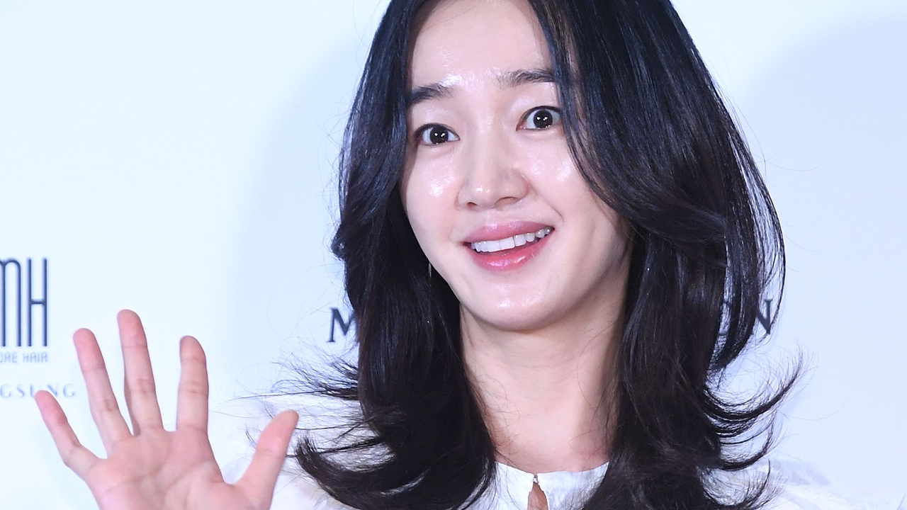 [방송]수애, 코로나19 취약계층에 1억 원 쾌척… 선한 영향력 행보 | YTN 수애, 코로나19 취약계층에 1억 원 쾌척… 선한 영향력 행보