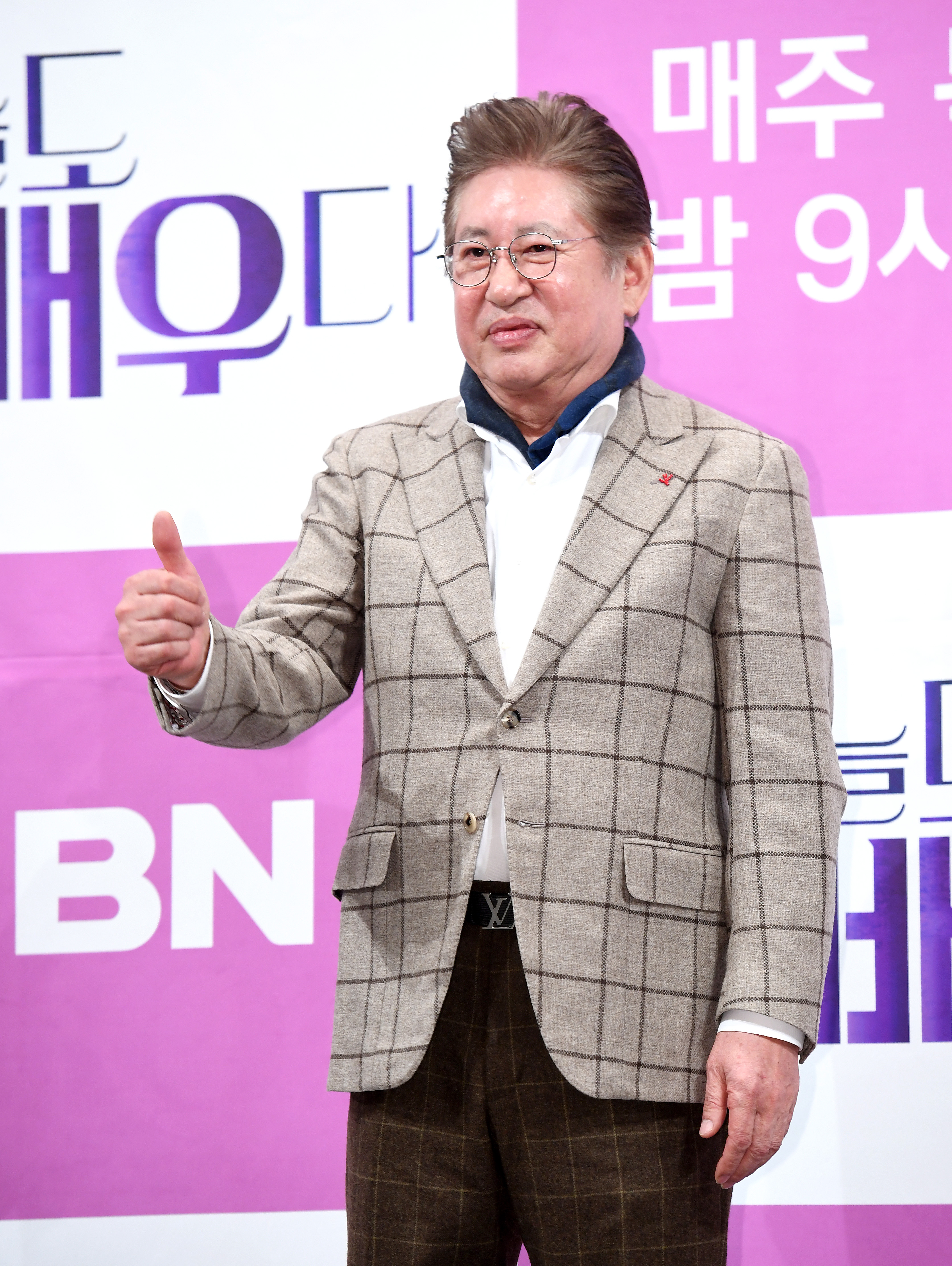 [Y이슈] 김용건, 39세 연하 연인에 피소…‘우다사3’ 출연 재조명 (종합)