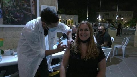 "이스라엘 부스터 샷 코로나19 예방 효과 2차 접종의 4배"