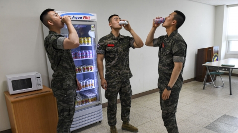 2026년 병장 월급 100만원 시대...3년 내 급식비 70% 인상