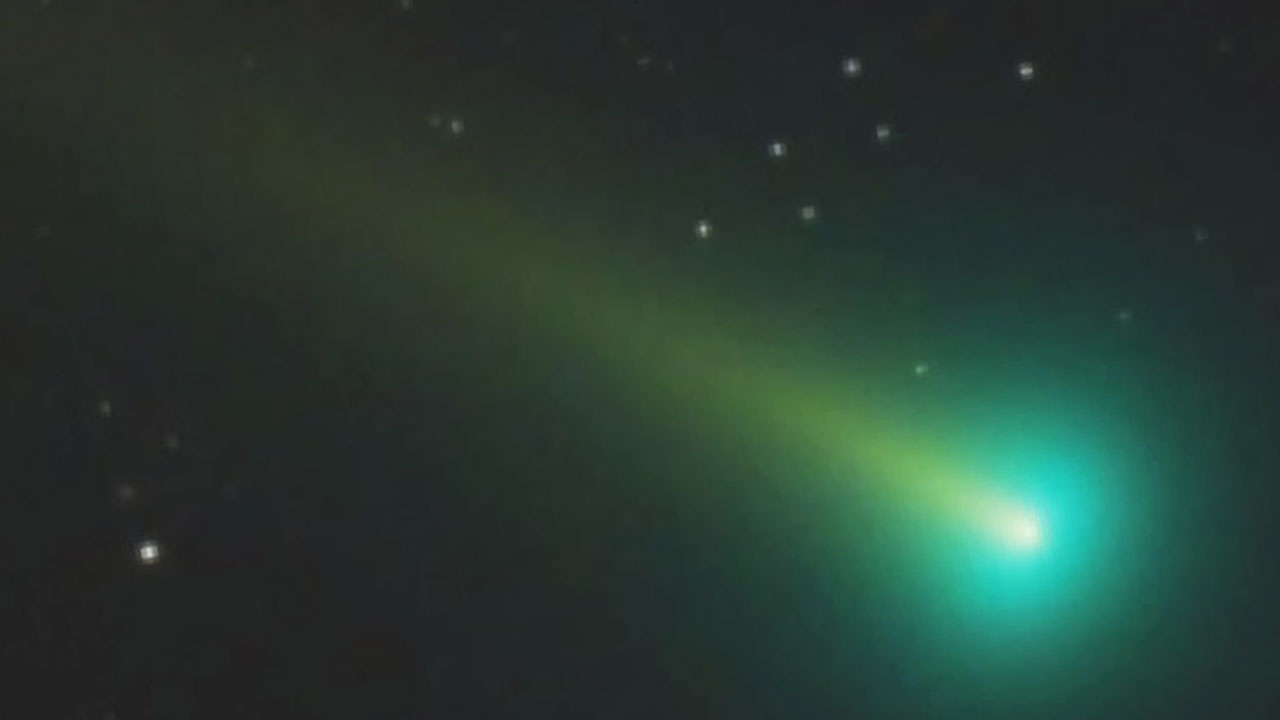 8만 년만의 손님, 레너드 혜성..."금성 주변을 보라" - YTN