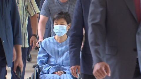 박근혜, 오늘 0시 석방...당분간 입원 치료