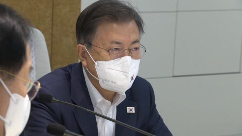 문 대통령 "오미크론 우세종 기정사실...범부처 총력 대응"