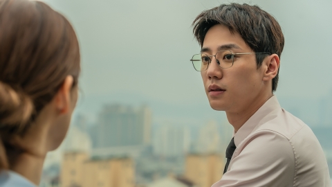 ‘모럴센스’ 이준영, 멍뭉미 가득한 비하인드 스틸 공개