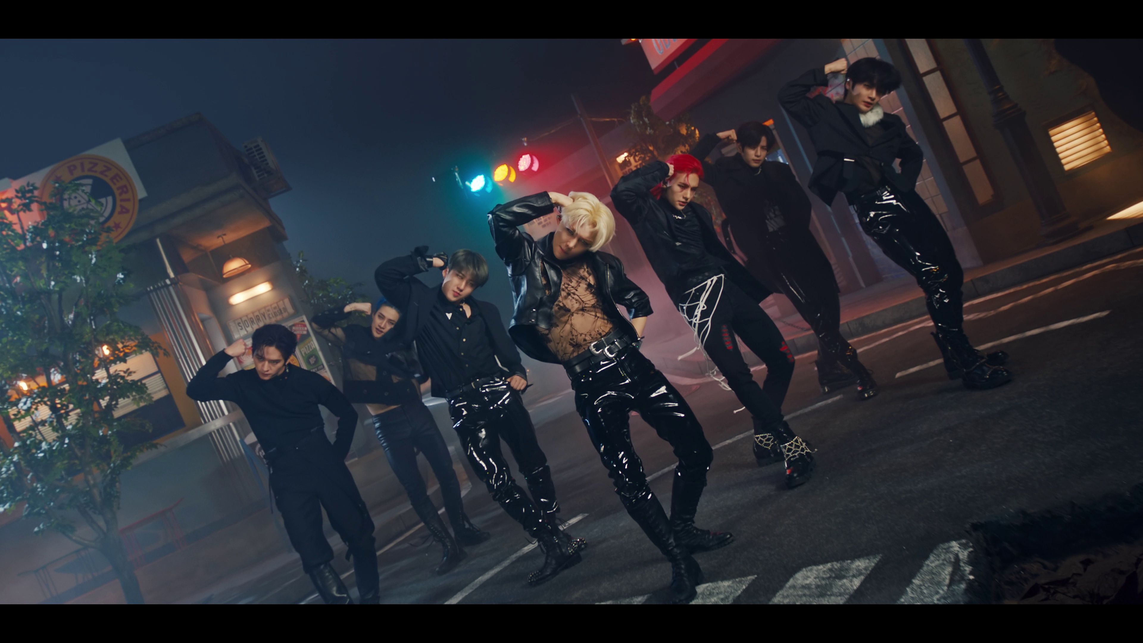 스트레이 키즈 신곡 ‘매니악’ 뮤비 티저…과감한 노랫말 눈길