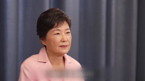 朴, 유영하 지지 호소..."못다 한 꿈 대신 이뤄줄 것"