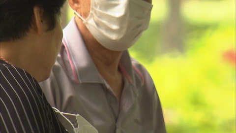 정부, 사적모임·영업제한 완전 해제 검토...야외 마스크도 일부만