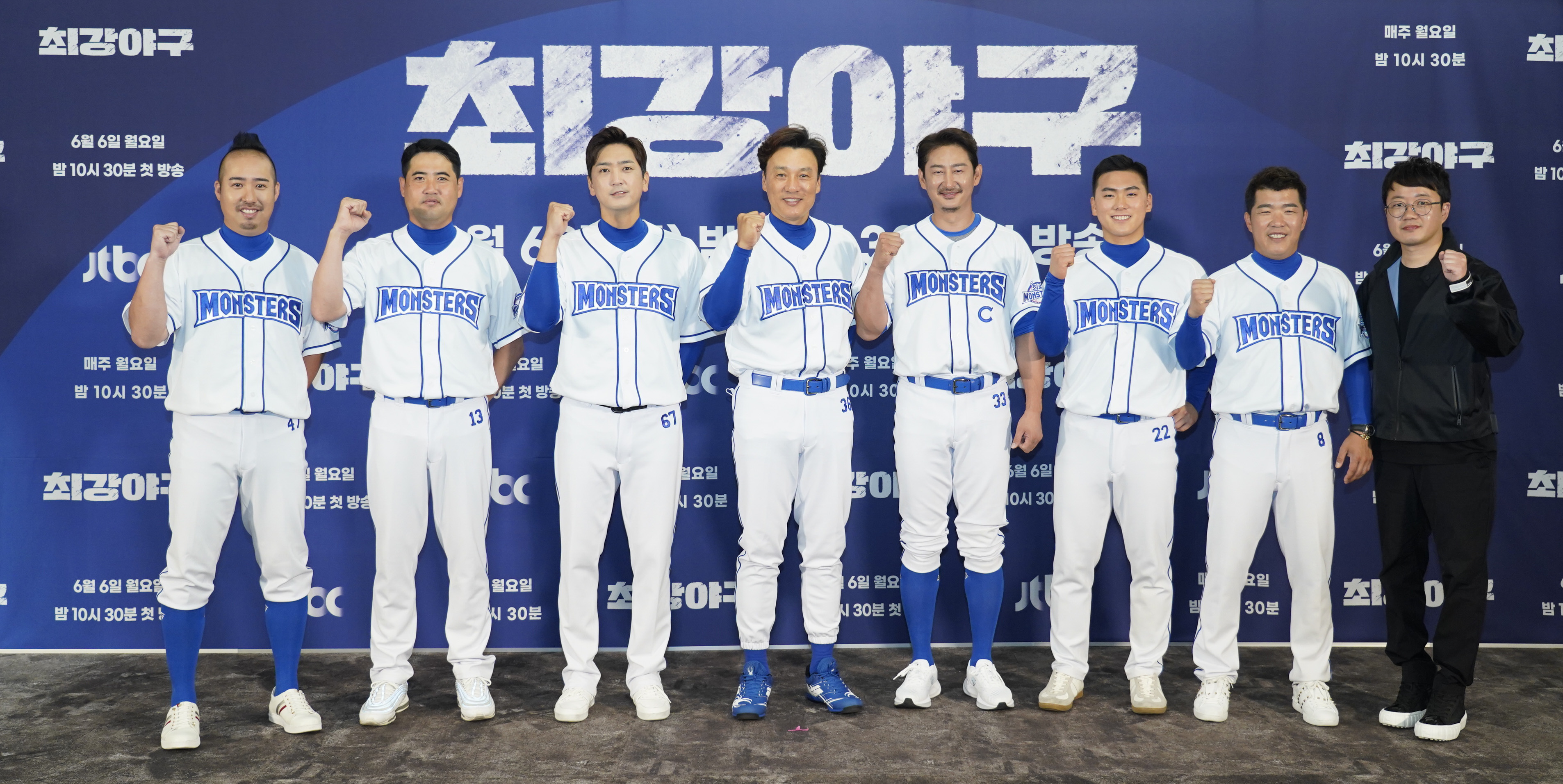 KBO legend Lee Seung-yuop wants focus on players in first season