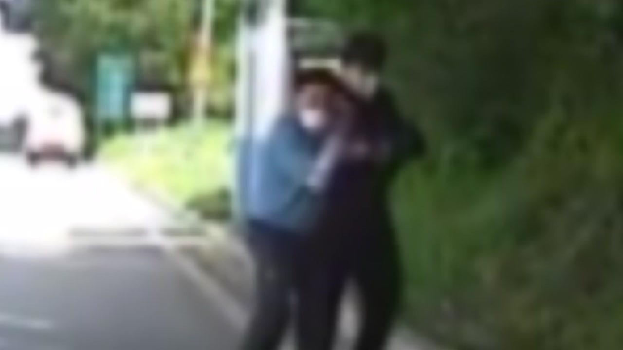 [전국]충남 서산에서 만취 상태로 택시기사 무차별 폭행한 20대 검거 | YTN 충남 서산에서 만취 상태로 택시기사 무차별 폭행한 20대 검거