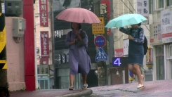 [날씨] 서울 '폭염경보'...태풍 '송다' 중국 향하지만 제주도 남해안 비바람