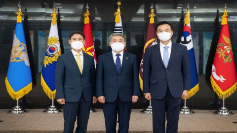 국방부 국방정책실장에 허태근, 국방개혁실장에 유무봉