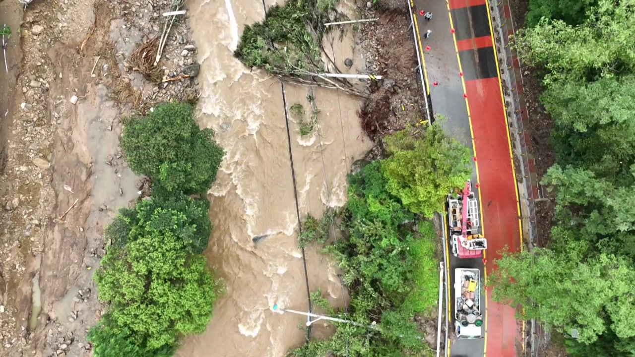 폭우로 사망 13명·실종 6명...이재민 1,490여 명 발생