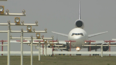 입국 전 코로나19 검사 폐지…추석연휴 버스·기차 취식 허용