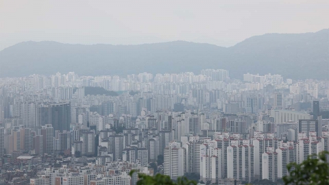 고금리·거래절벽...서울 아파트값 10년 만에 최대 하락