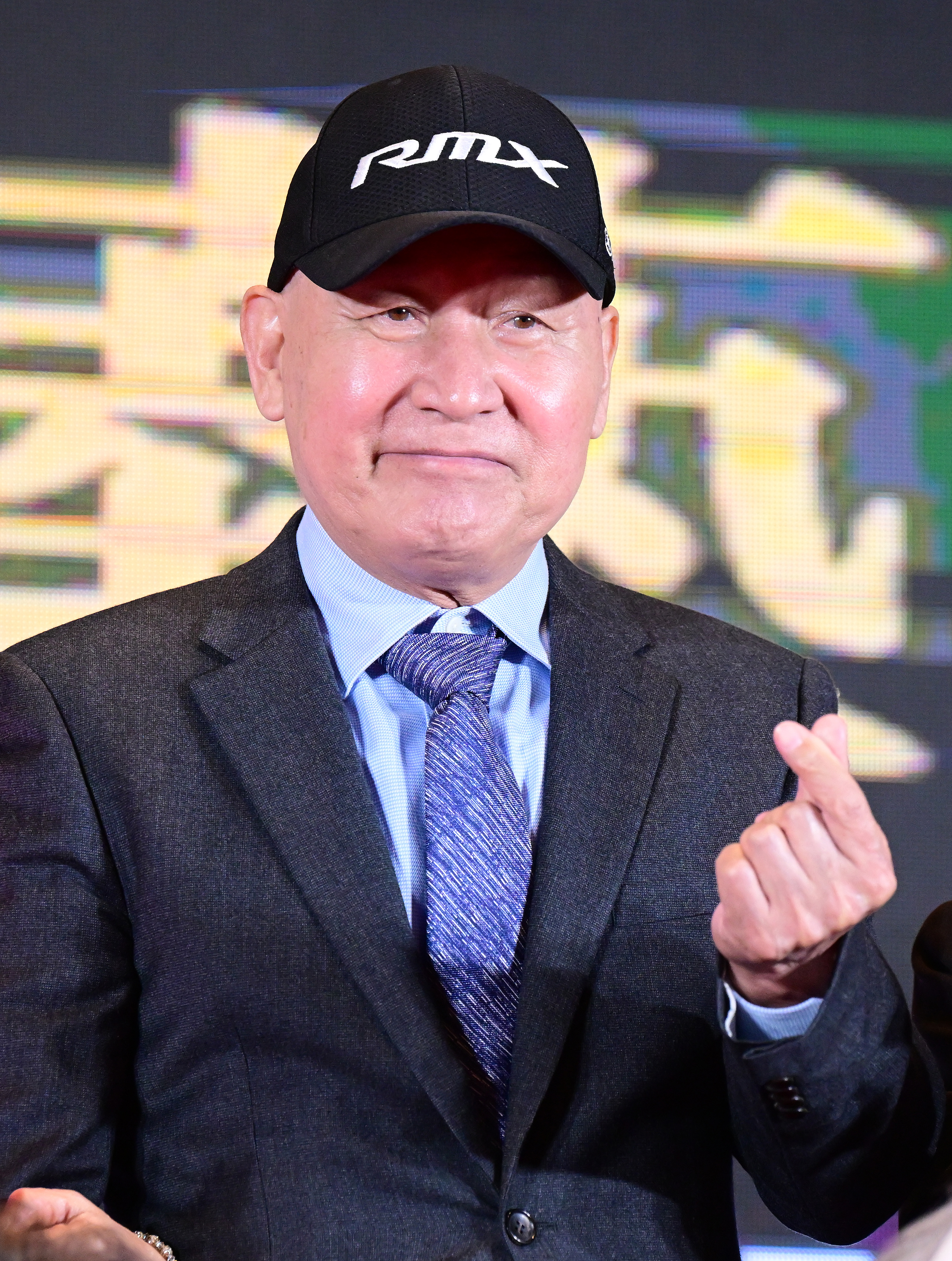 '혈액암' 안성기, 밝은 모습으로 아름다운예술인상 참석 "수상자 뜨거운 축하"