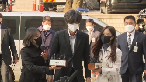 검찰, 남욱·술집 종업원 문자 복구...김용·정진상 접대 수사