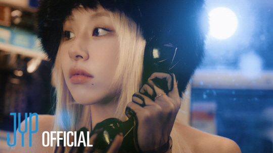트와이스 새 영어 싱글 'MOONLIGHT SUNRISE' 뮤비 티저 공개 