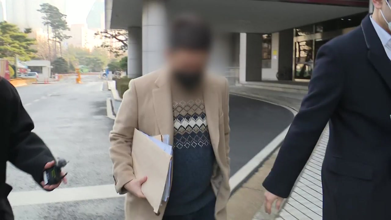 '빗썸 실소유 의혹' 강종현 구속...횡령·주가조작 등 혐의