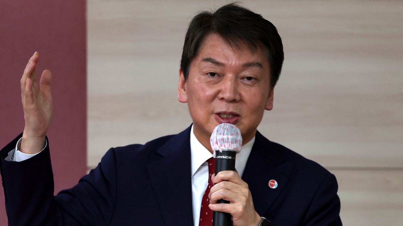 安 "윤안연대, 역사적 사실...尹과 동급 생각은 안 해"