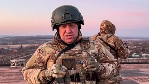 "러시아, 여성 죄수들도 우크라 전장 내보내...간호·통신병 복무 요구"