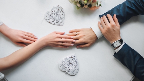 "결혼하자" 속인 뒤 1억 8천만 원 뜯어낸 기혼남 기소