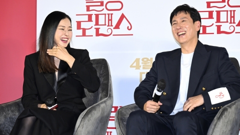 [Y현장] 이선균 “'킬링 로맨스' 촬영 전부터 붙임머리로 다녀… 아이들이 부끄러워해”