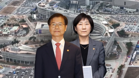 '과로 장려' 노동부·'파괴 승인' 환경부?…비판 커져
