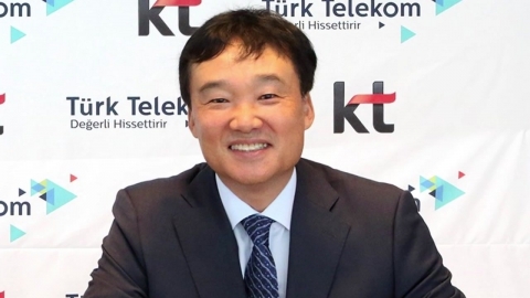 윤경림 KT 대표 후보 사퇴…또 리더 사라진 혼돈의 KT