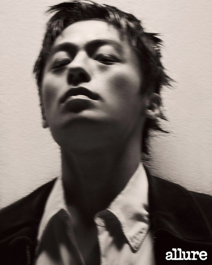 구교환, 화보 공개…개구쟁이↔차가운 눈빛 오가는 매력