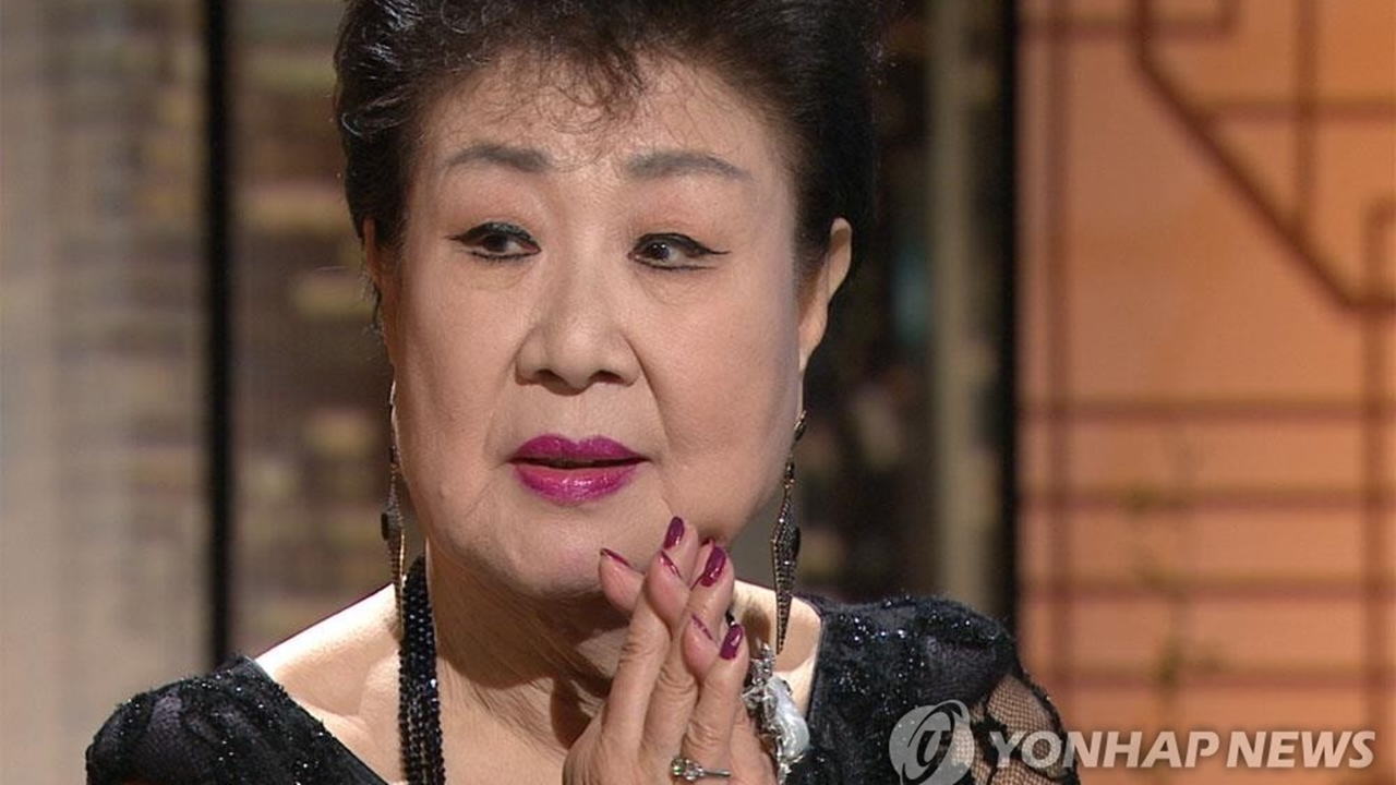 [가요]원로가수 현미 별세… 향년 85세 | YTN