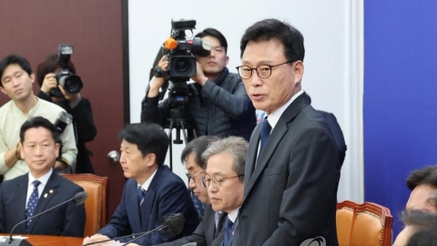 민주당 "맞벌이 부부 주 4일제 적극 검토하겠다"