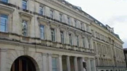 친구 성폭행한 英 남→녀 성전환자, 남성 교도소 수감돼