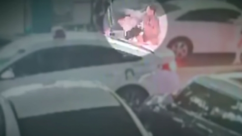 "여자가 먼저 꽁초 던졌다" 지적에...'압구정 풀스윙' 피해자 반박