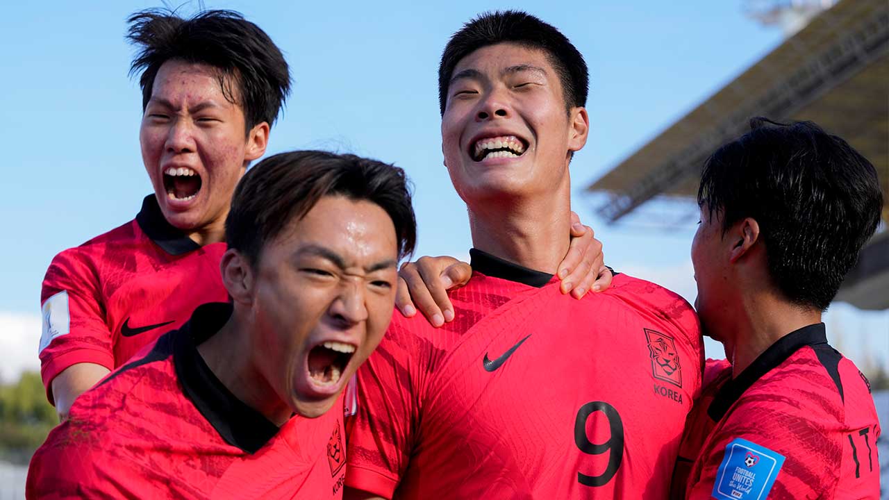 FIFA "한국 U-20, 프랑스 상대로 충격적인 승리"