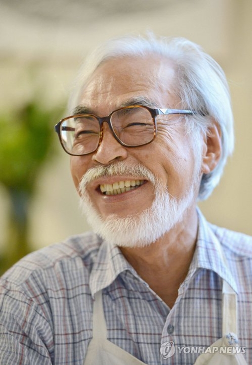 “포스터 한 장만 공개”…日 미야자키 하야오 은퇴작, 예고편 없이 개봉