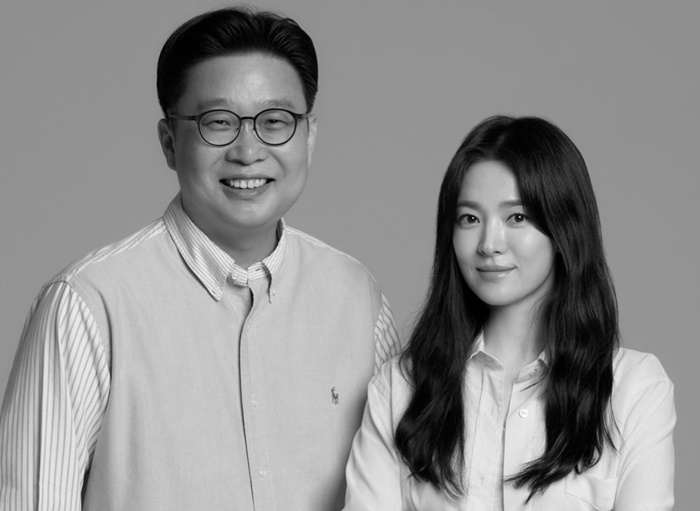 송혜교·서경덕 교수, 또 선행…美 미술관에 한국어 안내서 기증