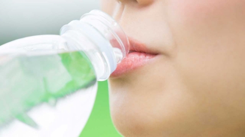 20분 만에 물 2리터 마셔...미국에서 30대 여성 사망