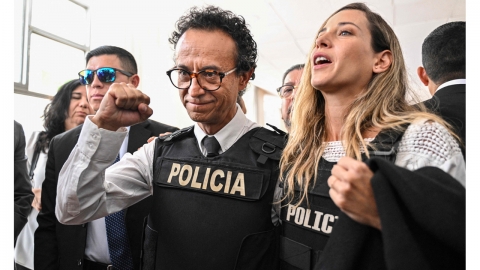 피살 에콰도르 대선후보 '대체자' 언론인 수리타 지명